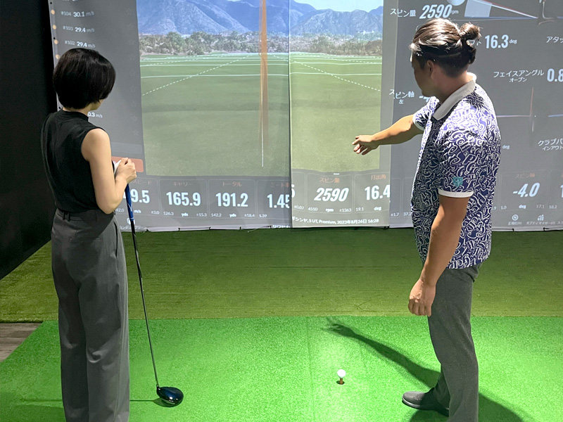 スピアゴルフ<（インドアゴルフ練習場）